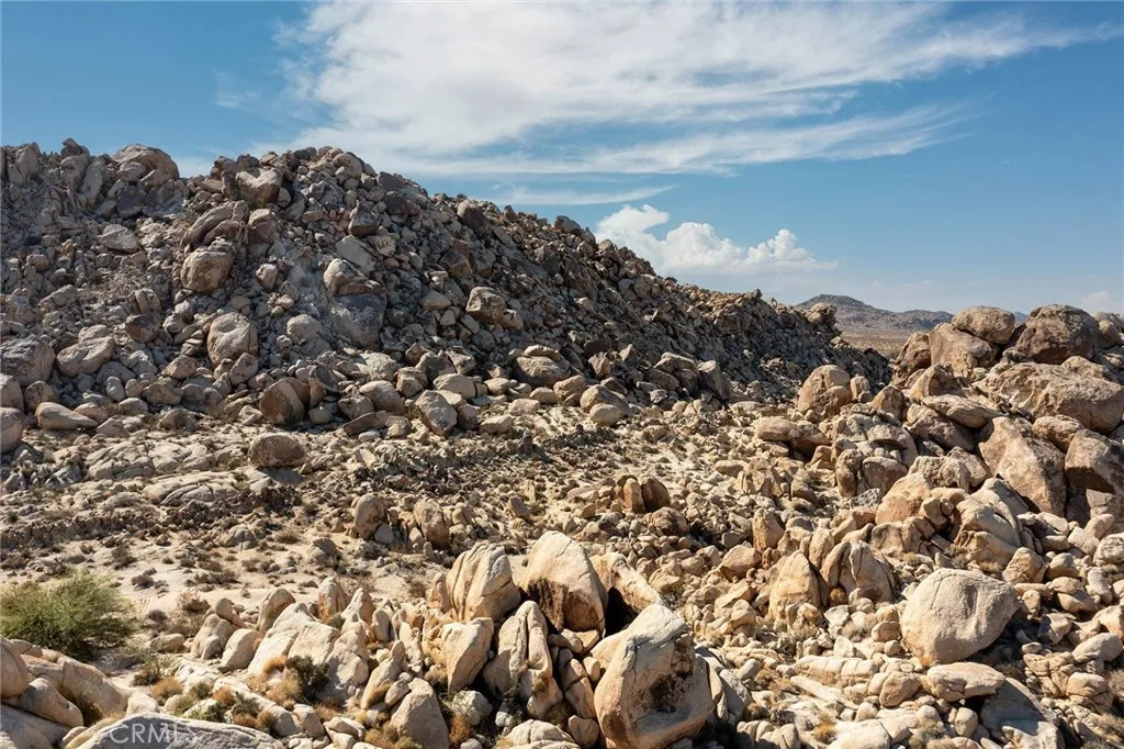 66075 Foothill, Joshua Tree, California 92252 home-pic-50